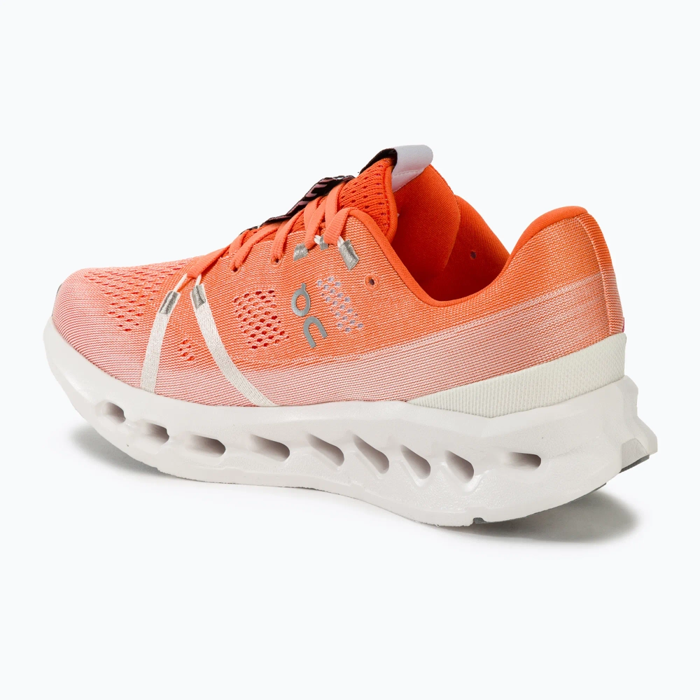 Кроссовки для бега On Cloudsurfer flame/white