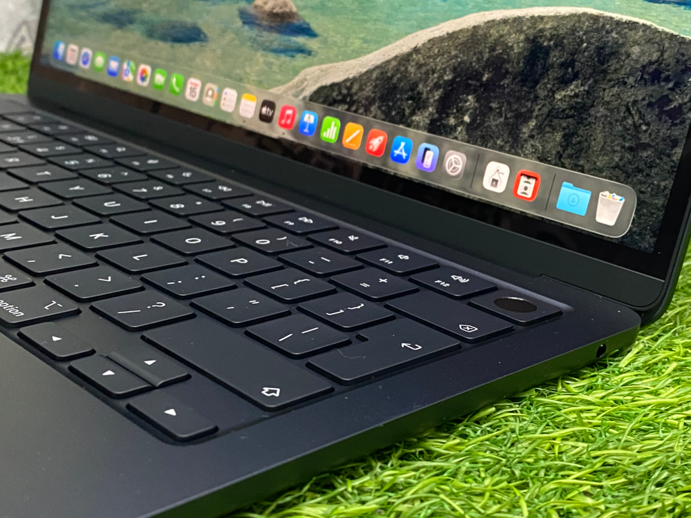 Новый MacBook Air 13 2025 M4 16/256GB Z1CT0002T