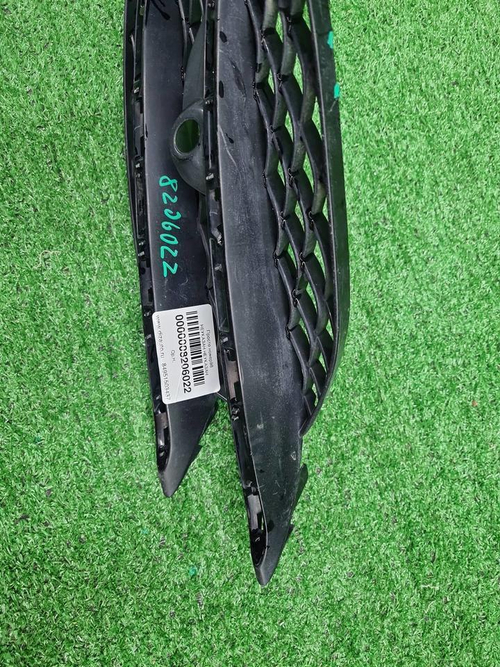 Решетка перед. бампера Mercedes S W222 (17-20) AMG