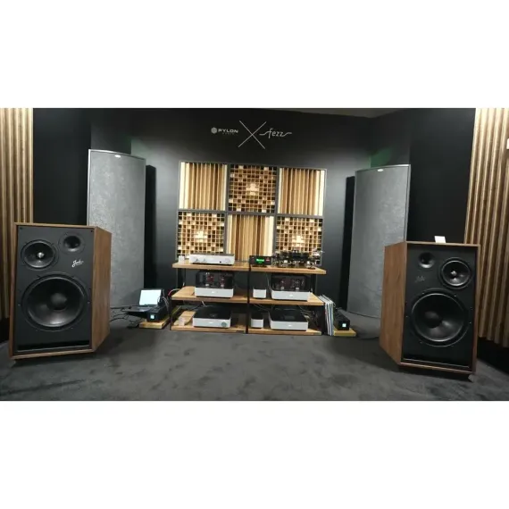 Pylon Audio Jade 30th Aerican Walnut