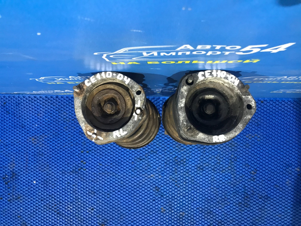 Стойка задняя правая TOYOTA COROLLA 1996