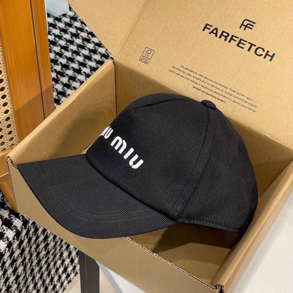 Бейсболка Miu Miu