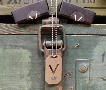 Жетон V номерной (титан) СВО