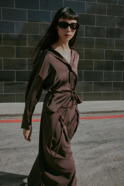 ZARA АТЛАСНАЯ БЛУЗКА С ПОЯСОМ, КОРИЧНЕВЫЙ