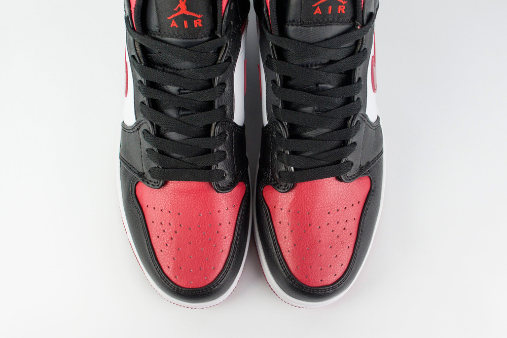 Кроссовки Nike Air Jordan 1 Bred Toe