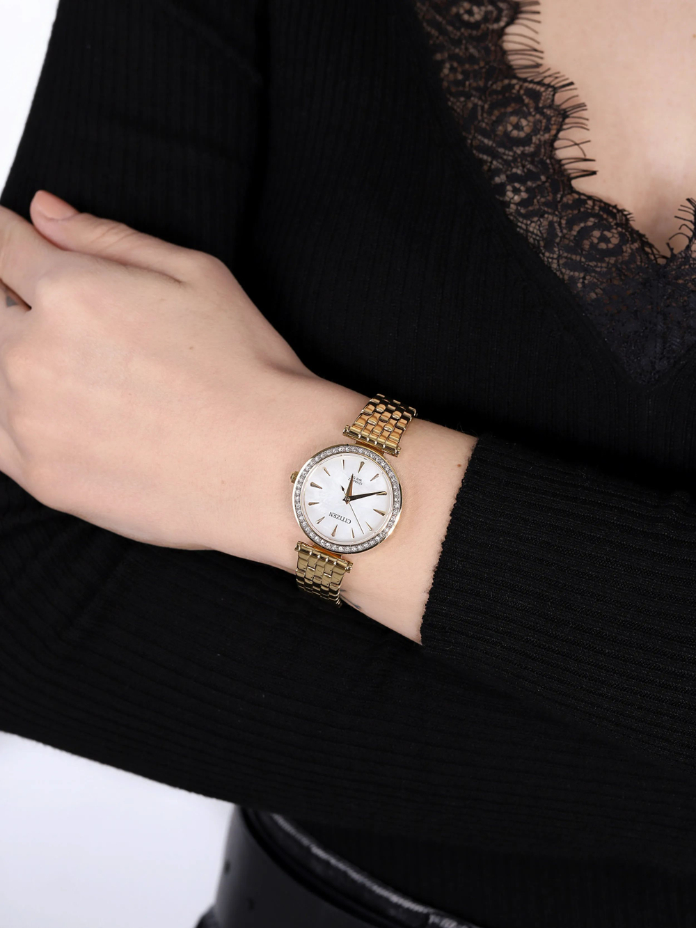 Женские японские наручные часы Citizen ER0212-50Y