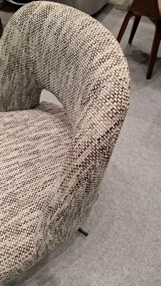 Крутящееся кресло Oren с автовозвратом