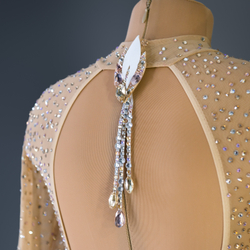 платье для танцев молодежь