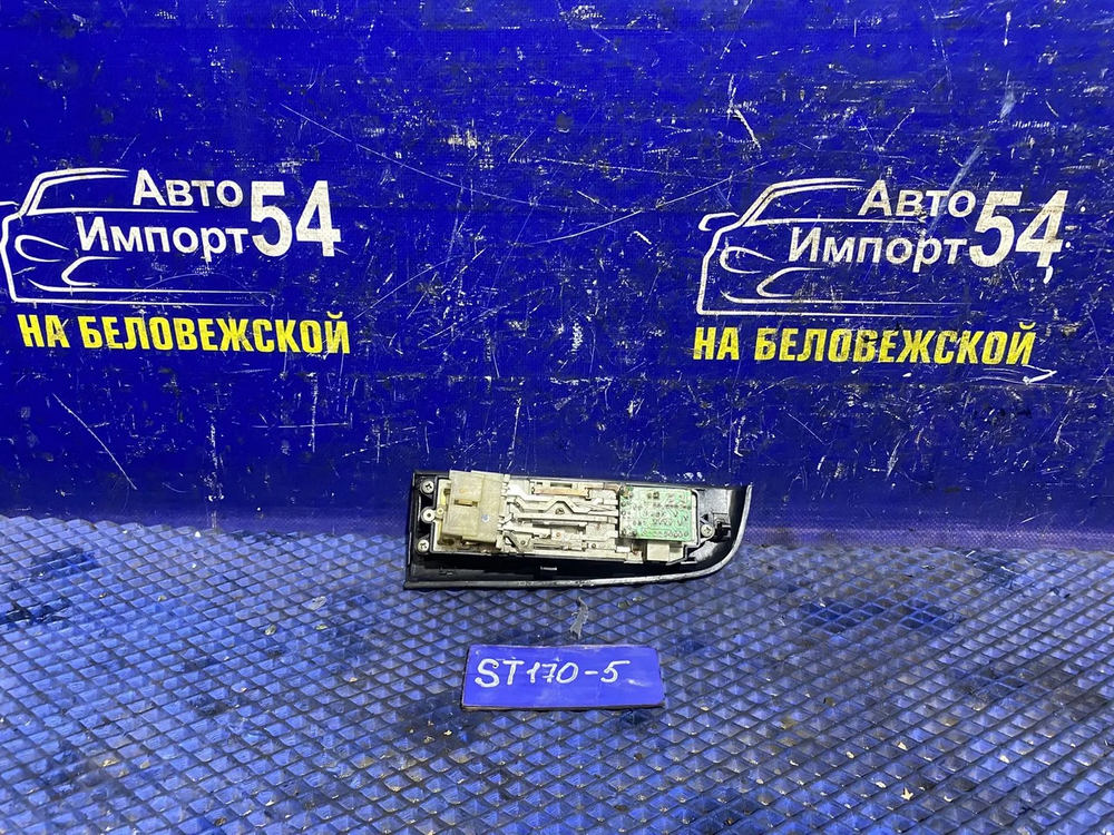 Блок управления стеклоподъемниками TOYOTA CARINA 1991