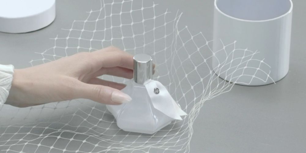 Stephen Jones Wisteria Hysteria