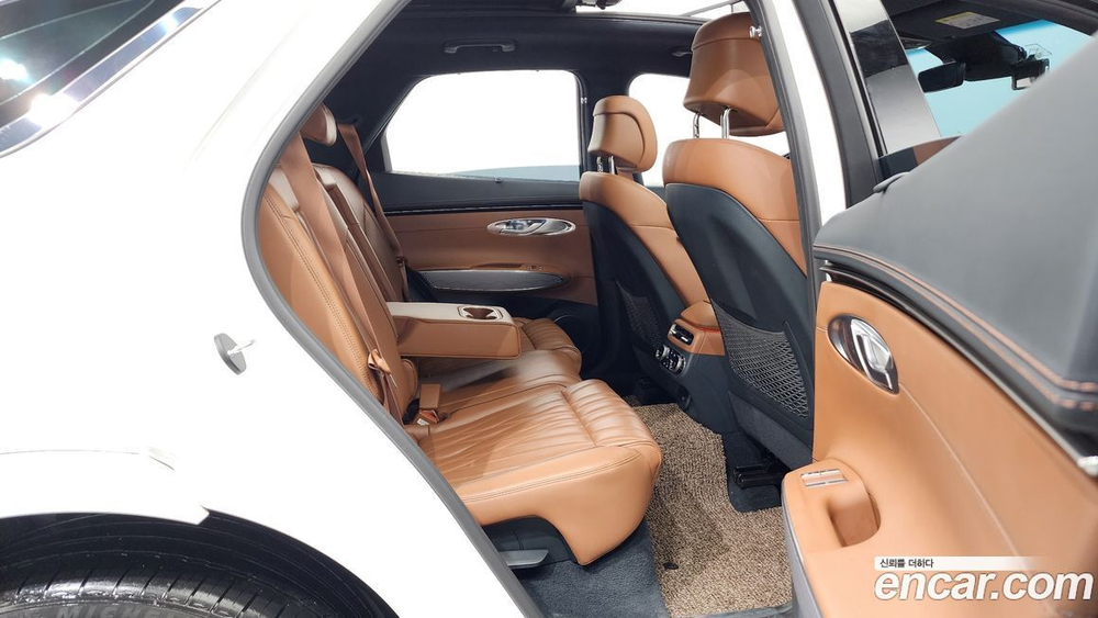 Genesis GV70 2.5T Бензин AWD (10.2021)