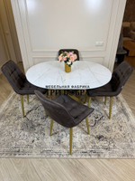 Круглый раздвижной стол "Лофт", белый каспий и стулья "Бостон" коричневый