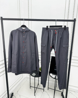 Льняной костюм Kiton
