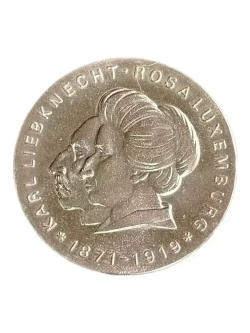 Монета  20 марок 1971 ГДР "Карла Либкнехт и Роза Люксембург"