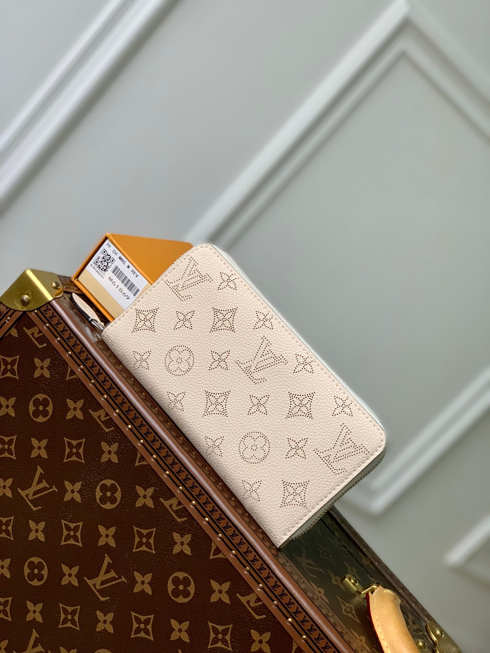 Louis Vuitton Zippy Wallet