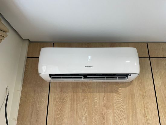 Инверторная cплит-система Hisense EXPERT PRO DC Inverter Wi-Fi AS-10UW4RYDTV02 (комплект)