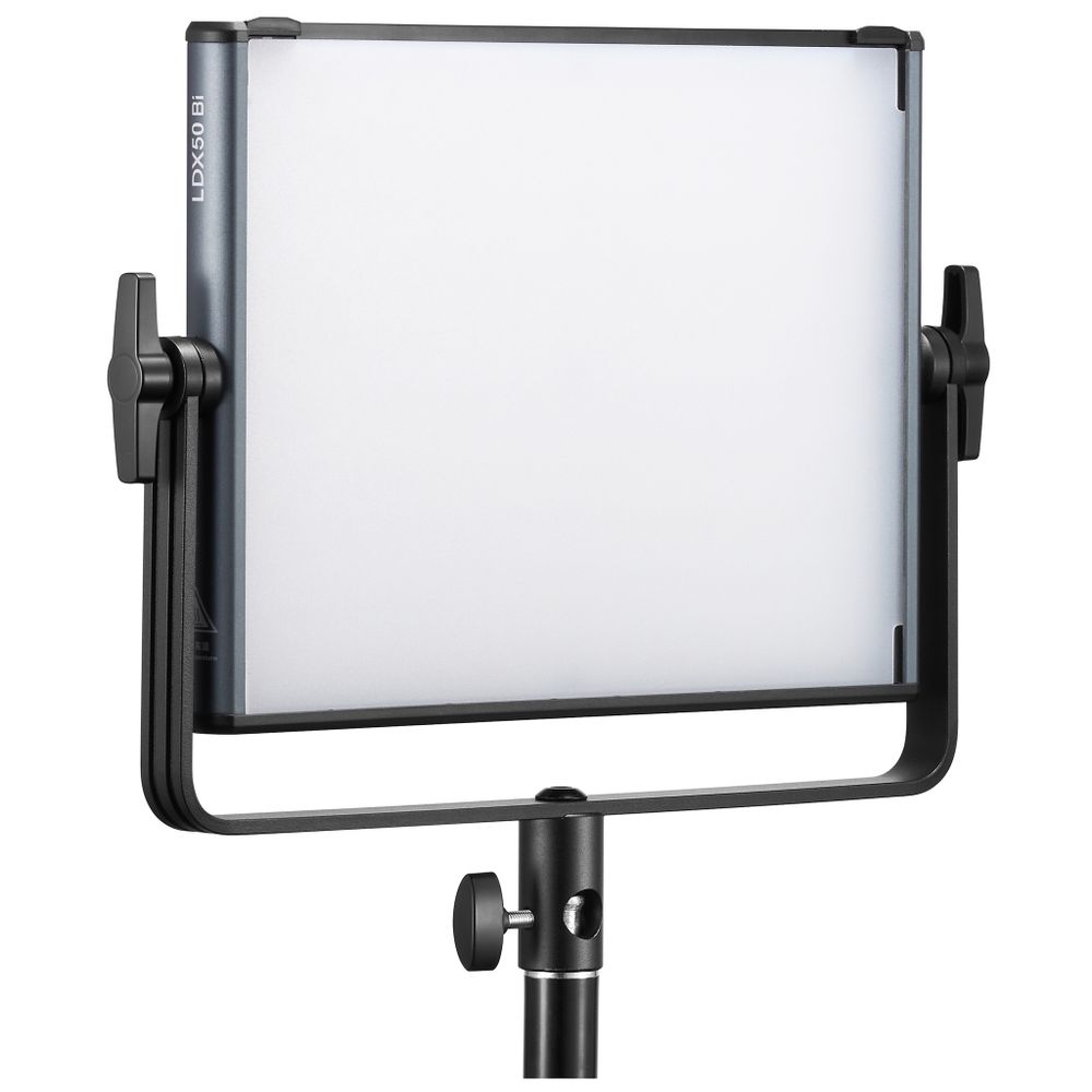 Светодиодный осветитель Godox LDX50Bi