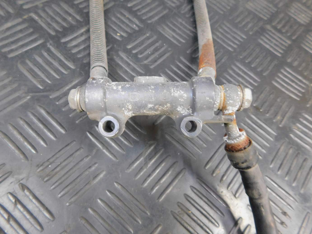 Шланги переднего тормоза Kawasaki ZZR 400 98 053117