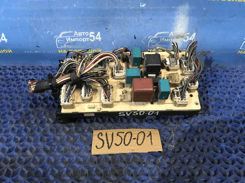 Блок предохранителей салонный TOYOTA VISTA 1999