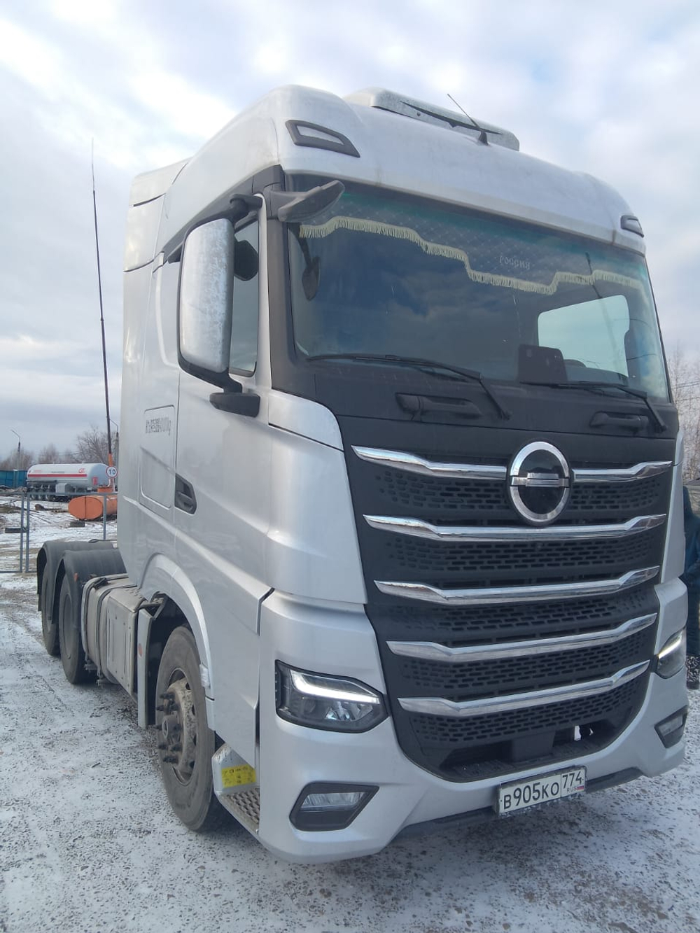 BEIJING BJ* 6x4 Седельный тягач BJ4250D6CP-02 (Дизельный, 12,9 л, 579 л.с., АТ)