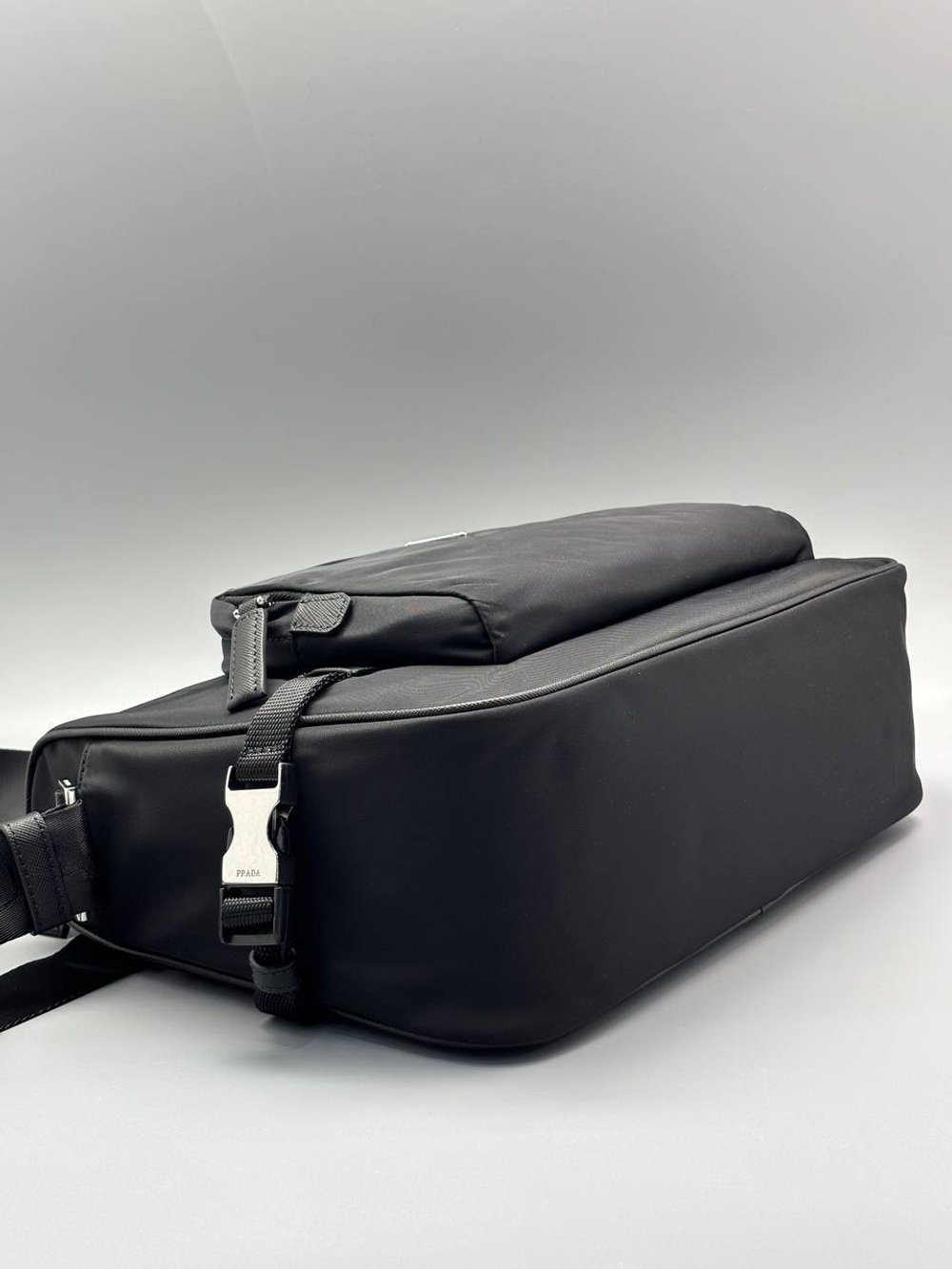 Сумка- кроссбоди Prada