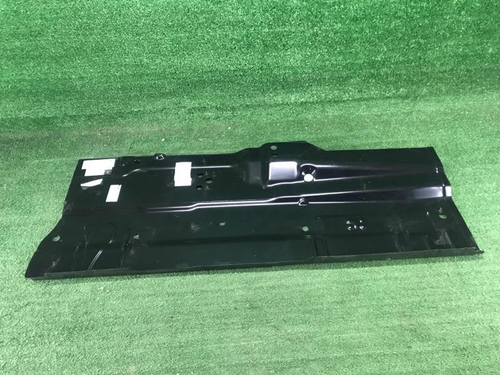 Основа пола правая Mercedes E W213 (2016-2023)
