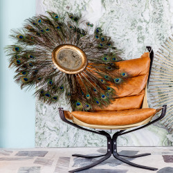 Настенное зеркало Камея Объект мечты