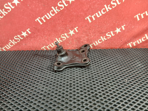 Кронштейн цилиндра подъема кабины