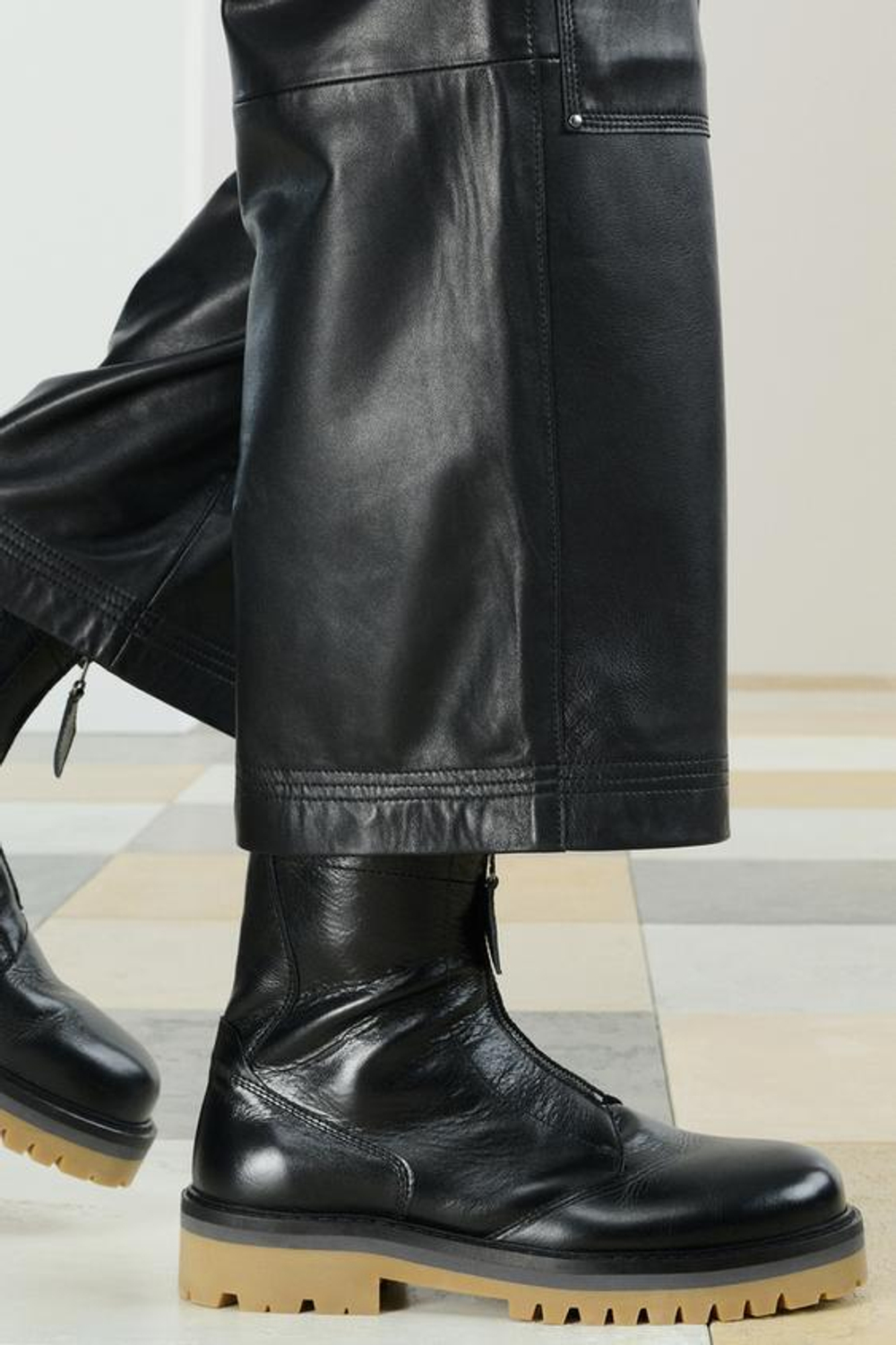 ZARA БРЮКИ ПРЯМОГО КРОЯ ИЗ КОЖИ НАППА, ЧЕРНЫЙ