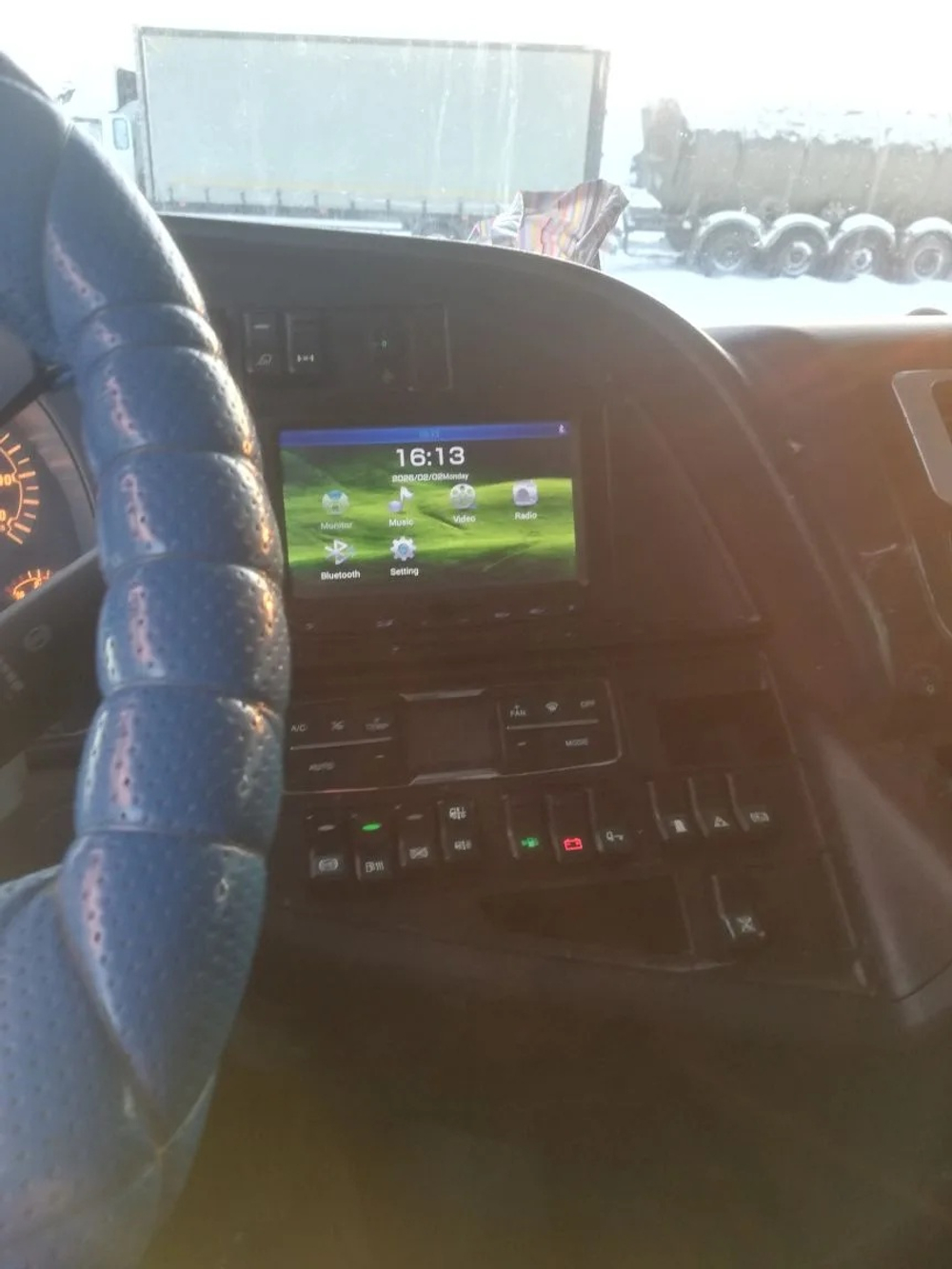 SITRAK C7H 4x2 Седельный тягач ZZ4186V391HE (Дизельный, 12,4 л, 480 л.с., AT)