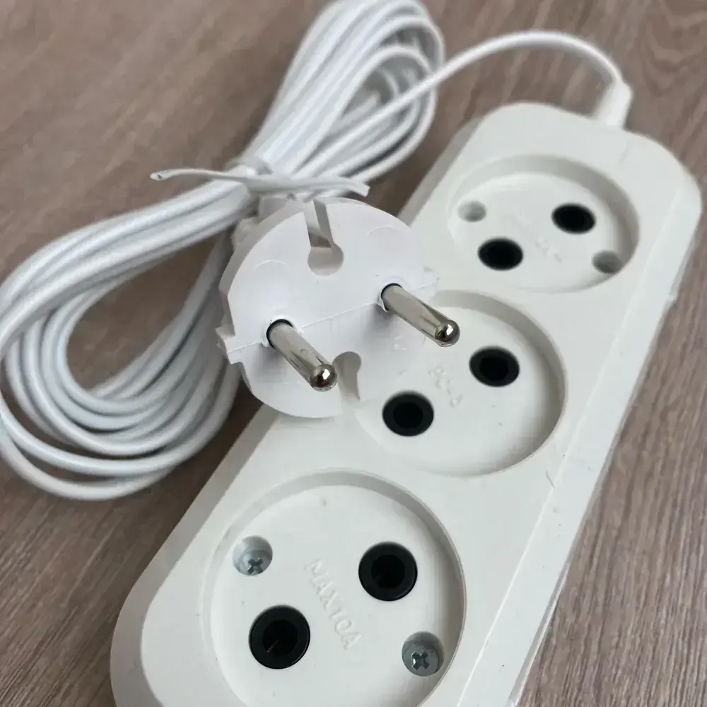 Электрический удлинитель тройник Obihod обиход ШВВП, 3м, белый, 6A