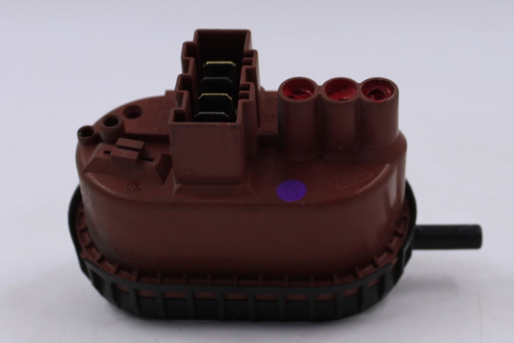 Датчик уровня воды (прессостат) B1-200b 5420004620 (уровни 750/525 3000) стиральной машины Bosch,Siemens