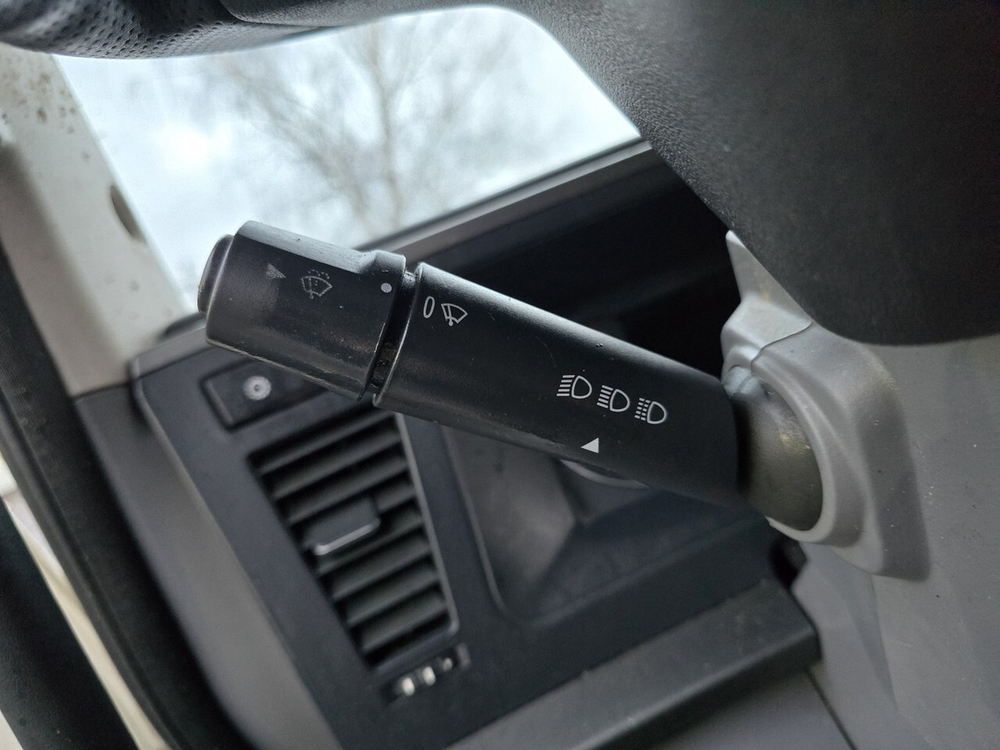 Переключатель подрулевой левый 2023г