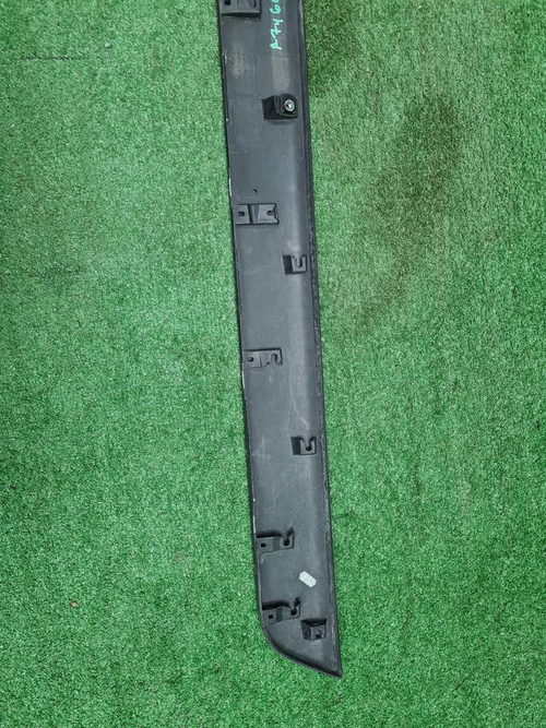 Накладка крышки багажника Toyota RAV4 5 XA50 18-нв
