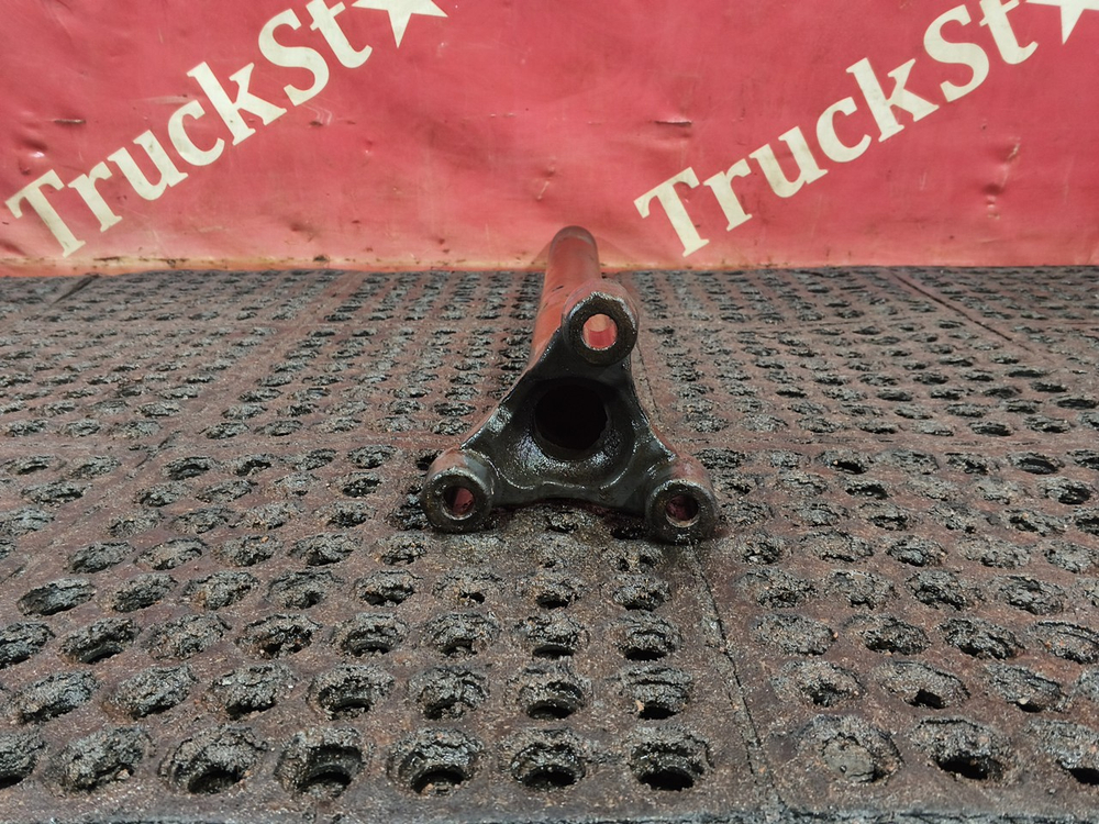 Кронштейн крыла заднего