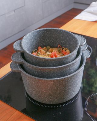 КАСТРЮЛИ, КОВШИ