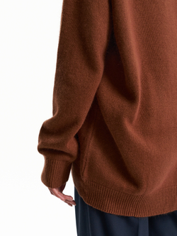 Свитер из мериноса и кашемира в карамельном цвете