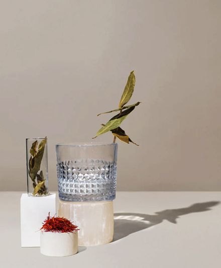 Шафран и табак (Saffron & Tobacco)