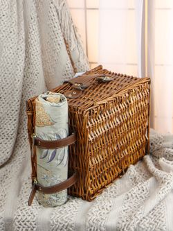 HOLYDAY BASKET Набор для пикника с термосумкой и пледом на 4 персоны