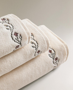Zara Home - Полотенце для ванной с вышивкой крестиком, белый, 90х150 см