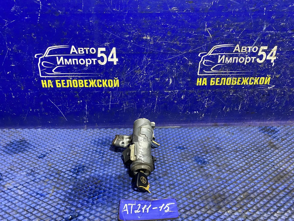 Замок зажигания TOYOTA CARINA 2001