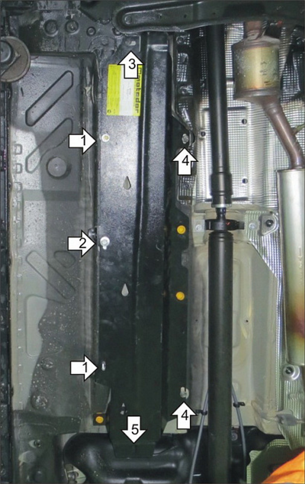 Защита Топл. трубок. 2 мм, Сталь. для Renault Duster, Arkana, Kaptur Nissan Terrano MOTODOR.01733