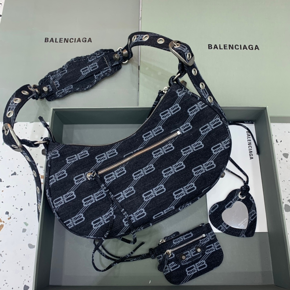Balenciaga Le Cagole 33 cm