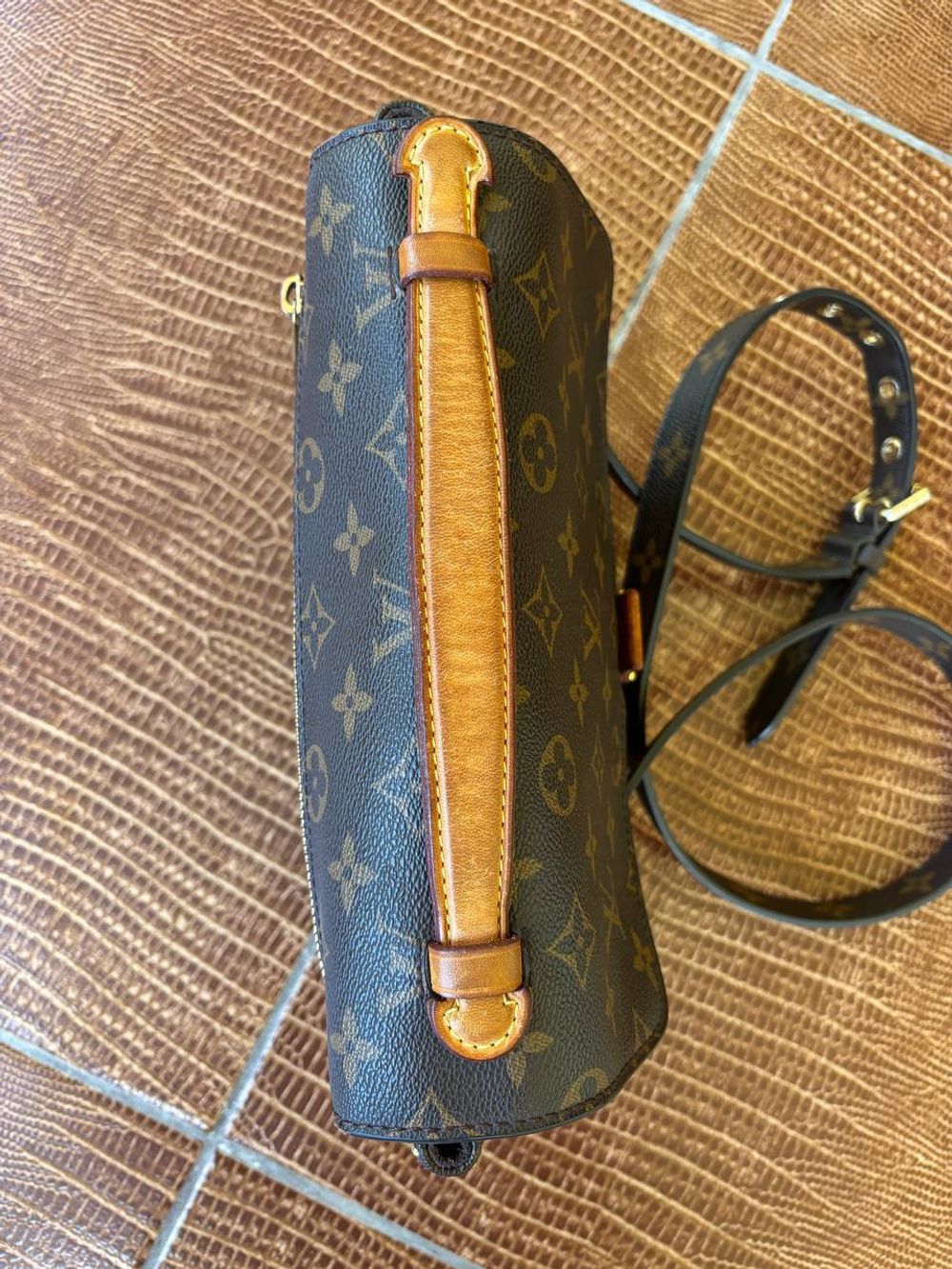 Сумка Louis Vuitton Pochette Metis