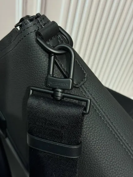 Портфель Louis Vuitton из натуральной кожи, черный