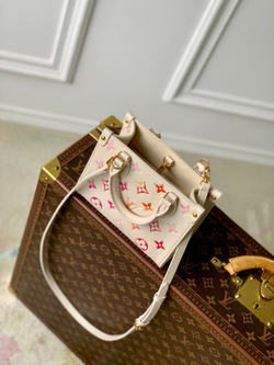 Louis Vuitton Onthego PM