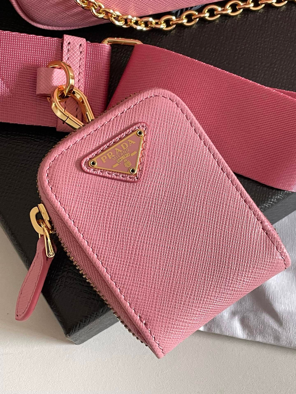 Prada Re-Edition 2005 Saffiano Bag
