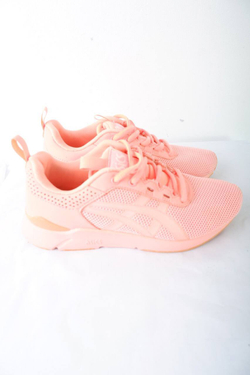Кроссовки Asics яркие, 36 размер