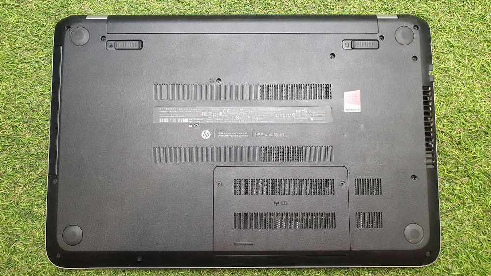 Ноутбук HP i3/4Gb