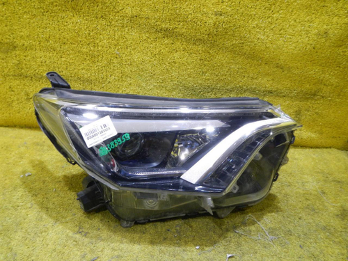 Битая Фара правая Toyota RAV4 4 CA40 (2015-2019) LED